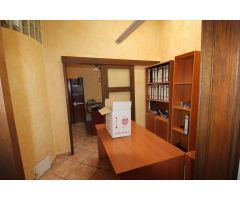 LOCAL COMERCIAL CÉNTRICO 235m2  +230m2  DE SÓTANO