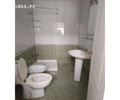 Vivienda en venta con local comercial incluido
