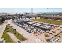 Exclusiva Villa Moderna con Piscina Privada, Jardín y Solárium – Diseño, Confort y Privacidad