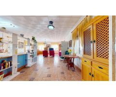 Villa en Venta en Crevillente, Alicante