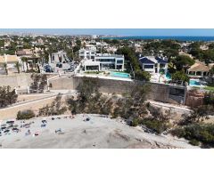 Villa en Venta en Cabo Roig, Alicante