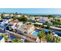 Villa en Venta en San Miguel de Salinas, Alicante