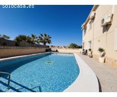 Villa en Venta en San Miguel de Salinas, Alicante