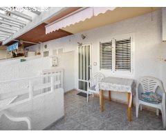 Adosado de dos plantas con terraza + patio + GARAJE CERRADO a 350m de la playa del Acequión