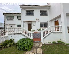 Chalet adosado en venta con vistas al mar