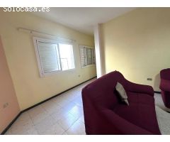 CASA EN VECINDARIO, CENTRO COMERCIAL ATLÁNTICO