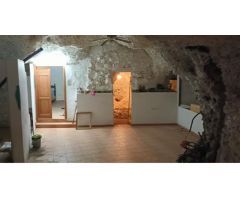 CASA CUEVA CON TERRENO EN INGENIO
