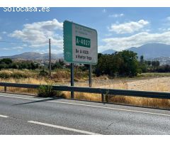 Terreno rústico en la entrada de Huétor Vega: Inversión con vistas a Granada.
