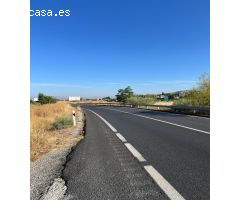 Parcela rústica en la entrada de Cájar con exposición diaria a cientos de vehículos.