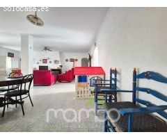 Venta de Casa de Campo con Finca Rústica