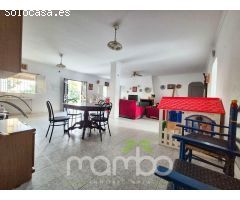 Venta de Casa de Campo con Finca Rústica
