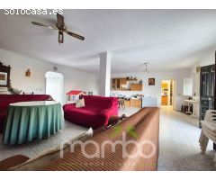 Venta de Casa de Campo con Finca Rústica