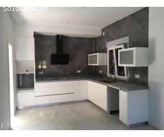 Villa en Venta en Pinoso, Alicante