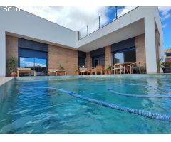 Villa en Venta en Pinoso, Alicante