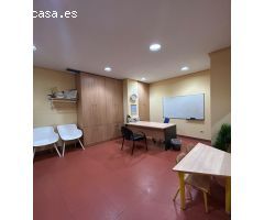 SE VENDE AMPLIO LOCAL EN CENTRO.