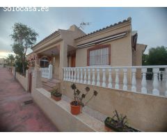 Chalet en Venta en Algorfa, Alicante