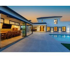 Villa de Lujo en Venta en El Camino de Catral, Alicante