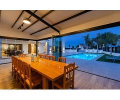 Villa de Lujo en Venta en El Camino de Catral, Alicante