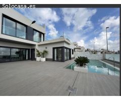 Villa en Venta en San Miguel de Salinas, Alicante