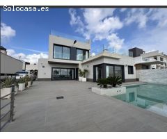Villa en Venta en San Miguel de Salinas, Alicante