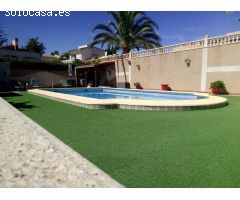 Villa en Venta en Torrevieja, Alicante