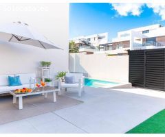 Chalet en Venta en Benijófar, Alicante