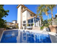Chalet en Venta en Orihuela Costa, Alicante