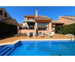 Chalet en Venta en Algorfa, Alicante