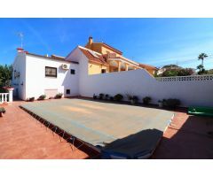 Adosado en Venta en Benijófar, Alicante