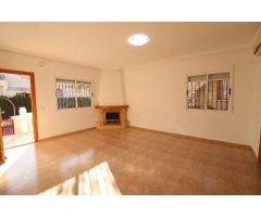 Chalet en Venta en Algorfa, Alicante