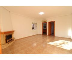 Chalet en Venta en Algorfa, Alicante