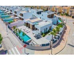 Villa en Venta en Caserío El Campello, Alicante