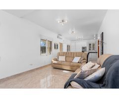 Villa en Venta en Torrevieja, Alicante