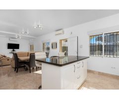 Villa en Venta en Torrevieja, Alicante