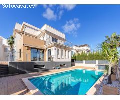 Villa en Venta en Orihuela Costa, Alicante