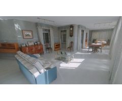 Villa en Venta en Crevillente, Alicante