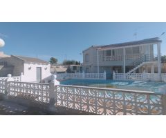 Villa en Venta en Crevillente, Alicante