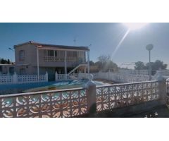 Villa en Venta en Crevillente, Alicante