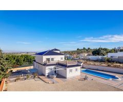 Villa en Venta en Almoradí, Alicante
