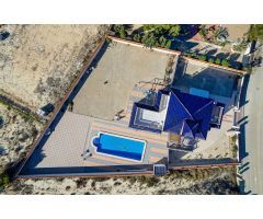 Villa en Venta en Almoradí, Alicante