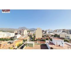 Increíble Ático Exclusivo en Benidorm: Vive el Sueño Mediterráneo
