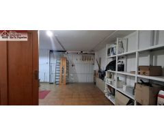 Oportunidad única: Adosado en Polop con terraza y piscina comunitaria