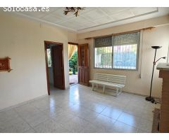 Chalet con piscina en Macastre