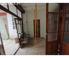 Amplia casa de pueblo
