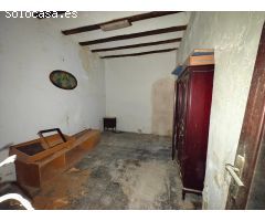Amplia casa de pueblo