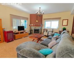Chalet con piscina en Alborache