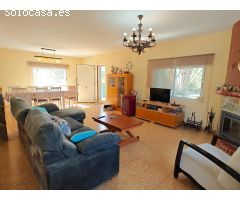 Chalet con piscina en Alborache