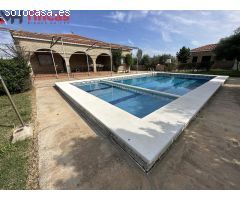 Precioso chalet de 1 planta con Piscina y calidades inmejorables 2500mT2