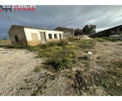 Finca Rustica de 46.000 mt2 En Arahal (Proyecto de instalación y reformas presentado)