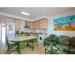 Listo para disfrutar: terraza, piscina y garaje